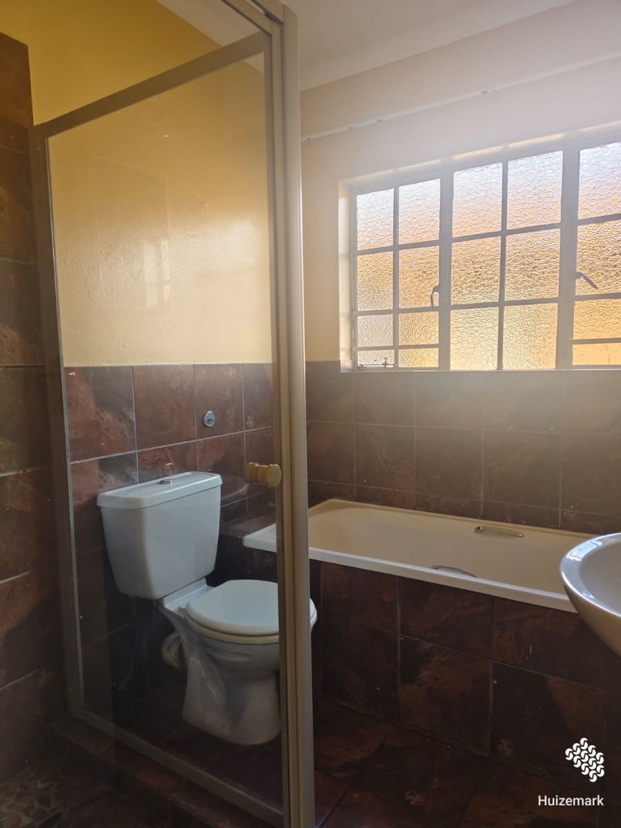 2 Bedroom Property for Sale in Vaalpark Free State